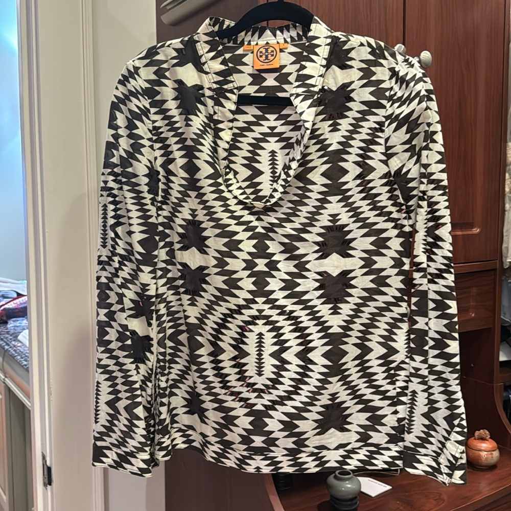 Tory Burch tunic in ivory and chocolate Aztec print preowned